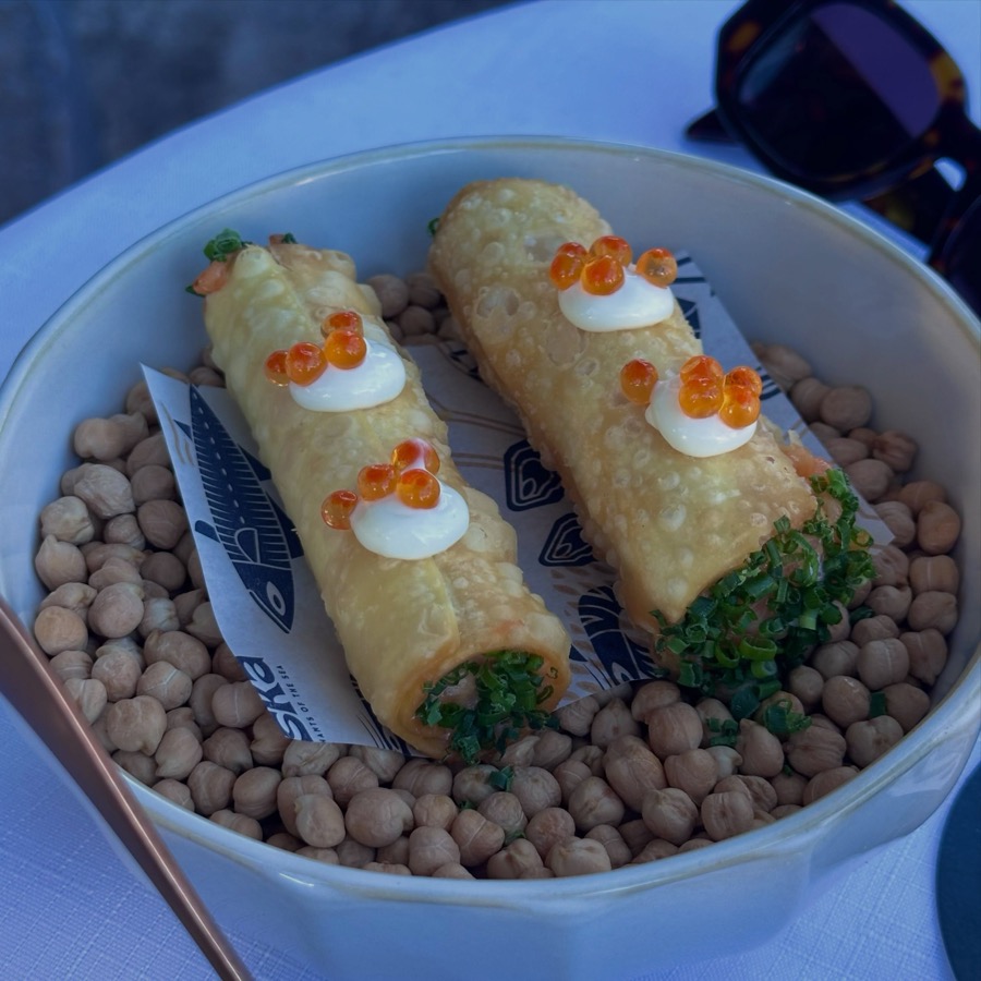 Crispy salmon rolls with salmon roe